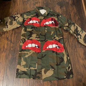 Camouflage Sequin Lip Jacket
